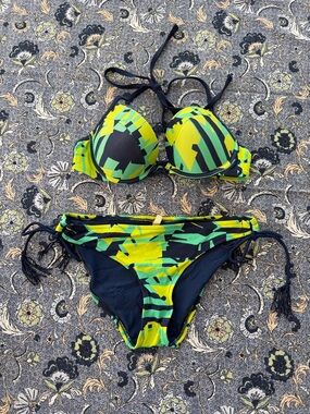 Aerie swimsuit | 34B top and S bottom